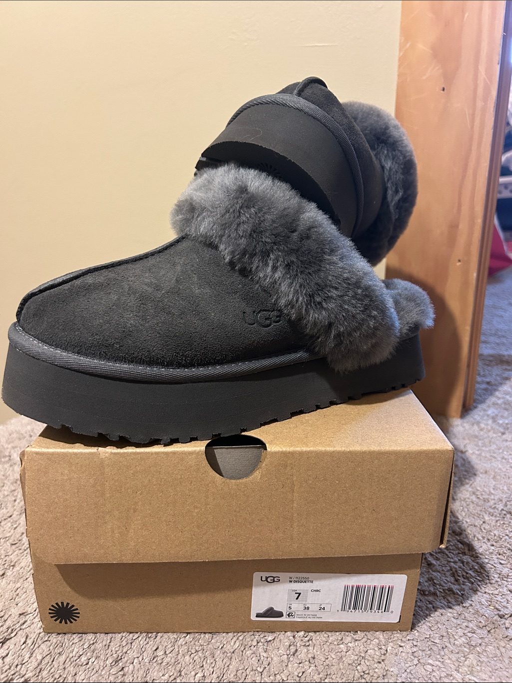 New Ugg Charcoal Gray Mini Shearling Slip-On Boot